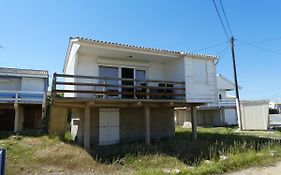 Un Chalet En Bois A La Plage