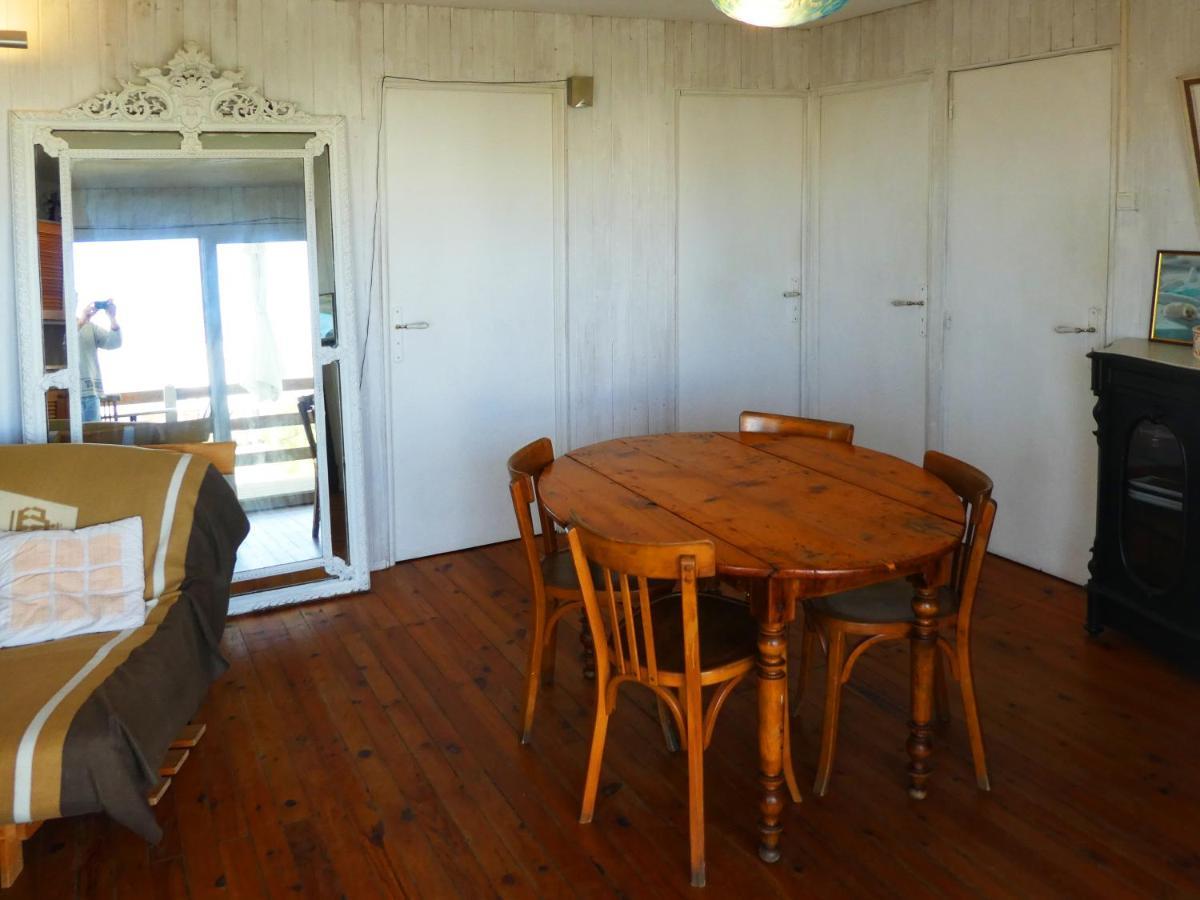 Un Chalet En Bois A La Plage Gruissan Exterior photo