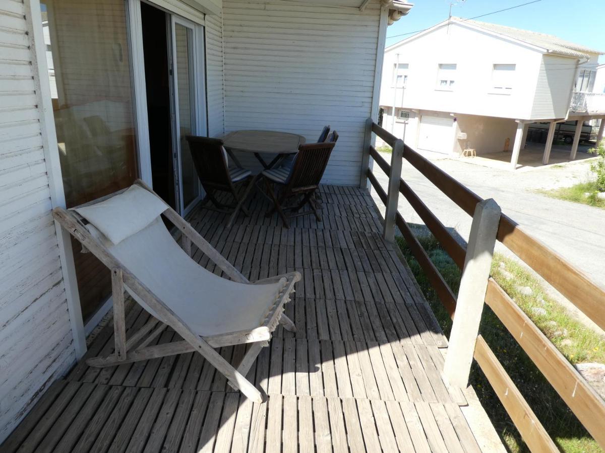 Un Chalet En Bois A La Plage Gruissan Exterior photo